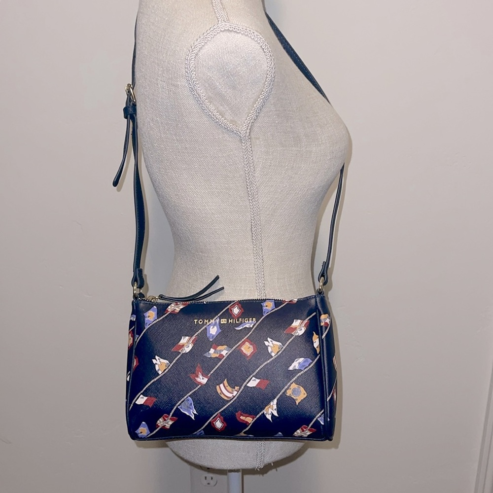 NWT Tommy Hilfiger crossbody bag/purse/ handbag either adjustable strap.